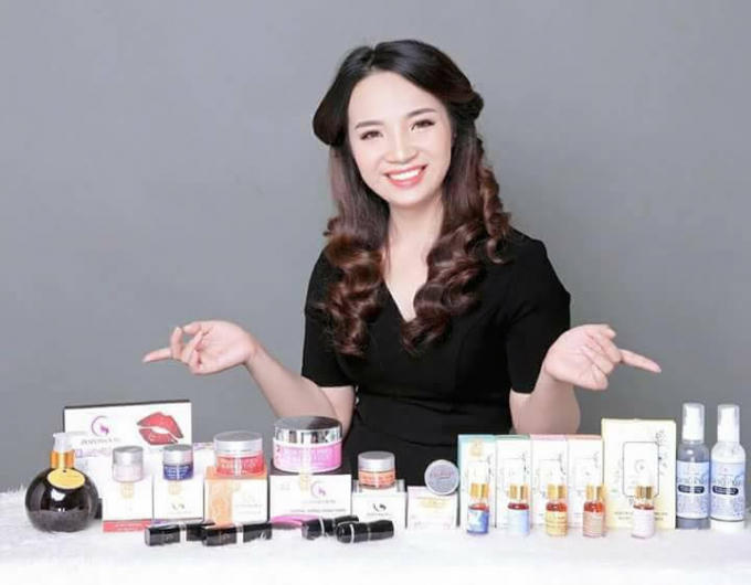 Thành công liên tiếp, Hồng Thương và cộng sự cùng nhau phát triển đa dạng sản phẩm thương hiệu Zozomoon.