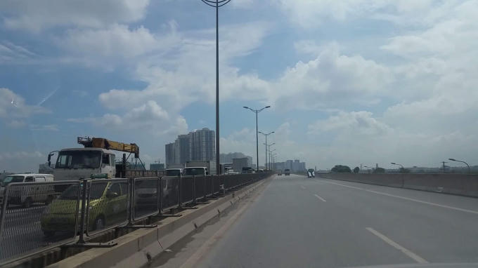 Giao thông tắc nghẽn kéo dài hơn 10km (chiều Pháp Vân đi Nguyễn Trãi) do vụ tai nạn liên hoàn.