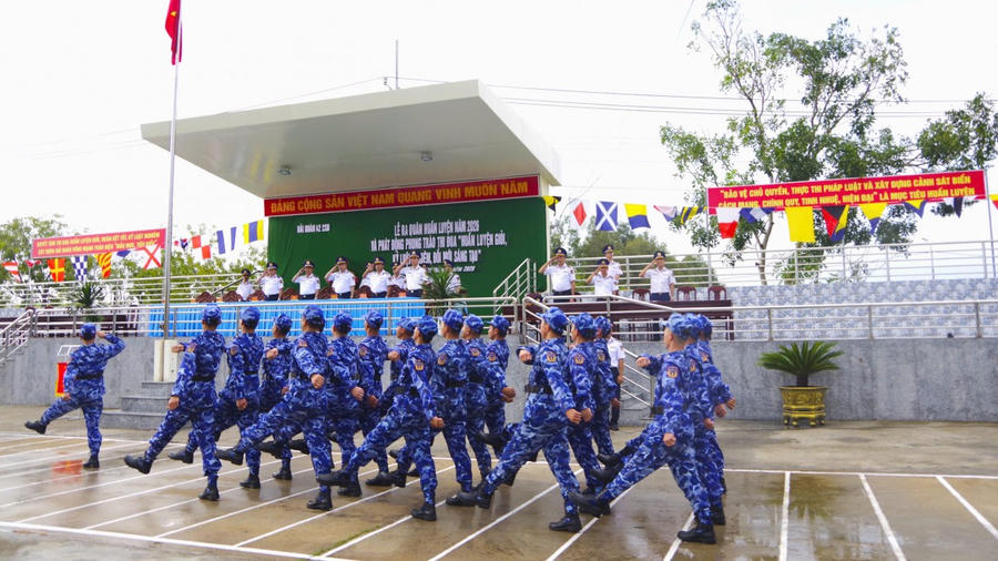 Đoàn công tác kiểm tra nội dung diễu duyệt đội ngũ phục vụ lễ ra quân huấn luyện năm 2026