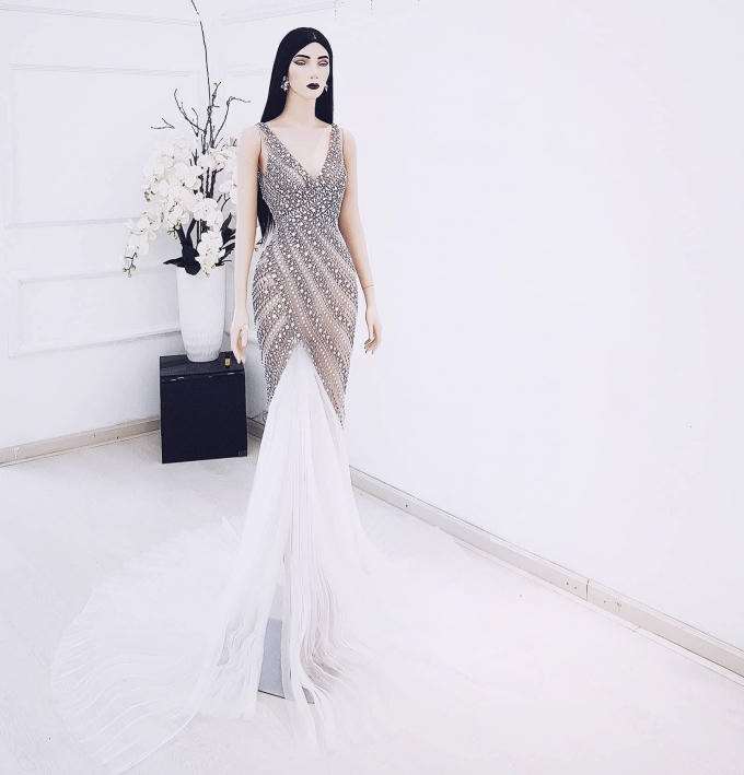 Váy cưới David Wong đặc biệt với 10.000 viên pha lê dành cho Lan Khuê