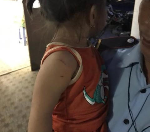 Đồng Nai: Giải cứu thành công bé gái 3 tuổi bị tên cướp bắt làm con tin