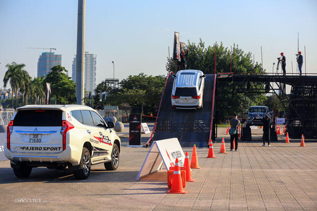 Cùng những trải nghiệm phấn khích với tay đua nữ này, Mitsubishi Việt Nam sẽ mang đến cơ hội cho các khách hàng trải nghiệm chuyên sâu về các sản phẩm cùng với các bài tập được thiết kế riêng bởi các huấn luyện viên chuyên nghiệp.