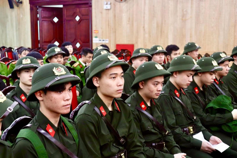 Công dân thực hiện nghĩa vụ tham gia lực lượng CAND được hưởng đầy đủ chế độ, chính sách của Bộ Công an. (Ảnh: Chinhphu.vn)