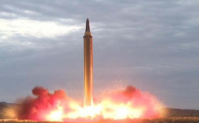 Tên lửa Hwasong-15 đã bay cao khoảng 4.475 km bay xa 950 km.
