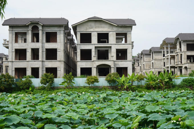 Có thể ví dự án làng Đoàn Kết như viên kim cương tại vị trí vàng của Thành phố Hà Nội. Thế nhưng thật khó hiểu, tại sao đến nay dự án này vẫn chưa được hoàn thiện để có thể đưa vào sử dụng?