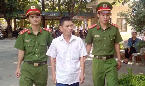 Phan Văn Thắng thừa nhận đã đánh cắp số tiền của khách gửi xe.