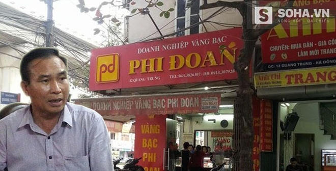 Ông Vũ Đức Phi chủ tiệm vàng Phi Đoan kể lại câu chuyện với PV ngay sau khi xảy ra vụ mất vàng ngày 7/1/2016.