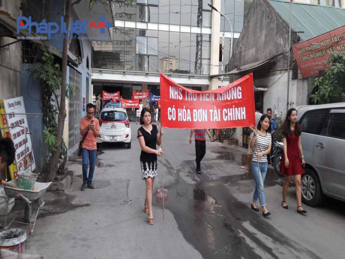 Người dân mong muốn phía chủ đầu tư thực hiện đúng cam kết theo hợp đồng, và giấy phép xây dựng do cơ quan chức năng cấp...