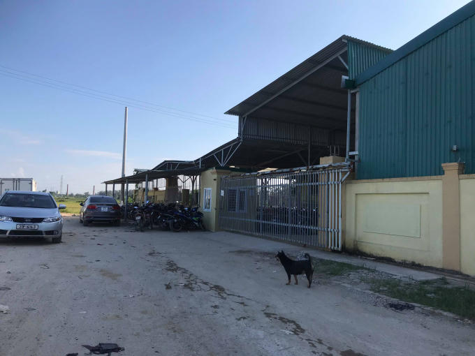 Mặc dù đang trong quá trình "chuyển đổi công năng" nhưng khu nhà xưởng rộng hàng ngàn m2 được xây dựng đi vào hoạt động.