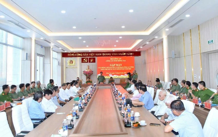 Toàn cảnh buổi gặp mặt.