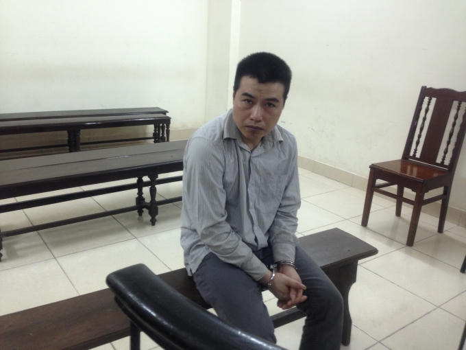 Bị cáo trước vành móng ngựa trong phiên xét xử phúc thẩm.