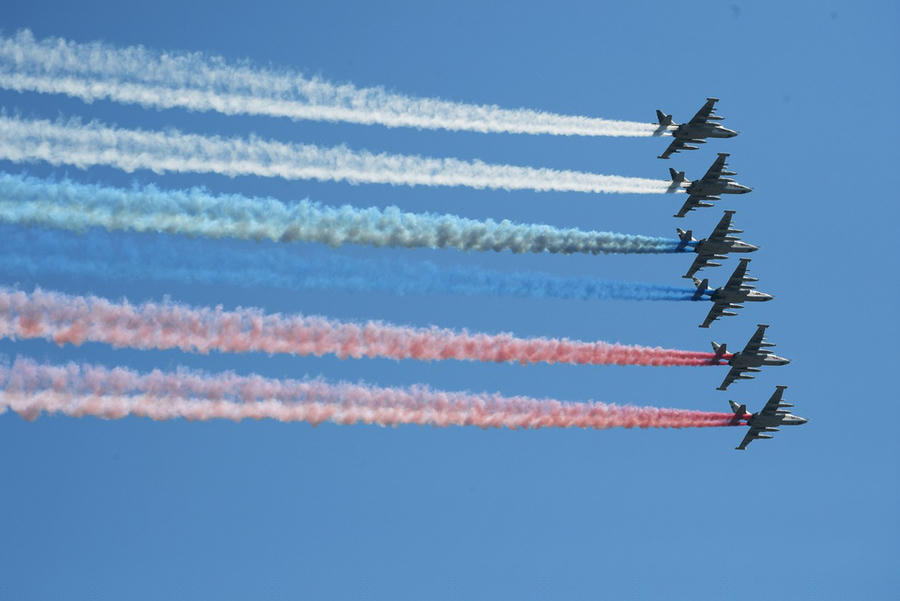 Đội hình máy bay chiến đấu Su-25. Ảnh: REUTERS