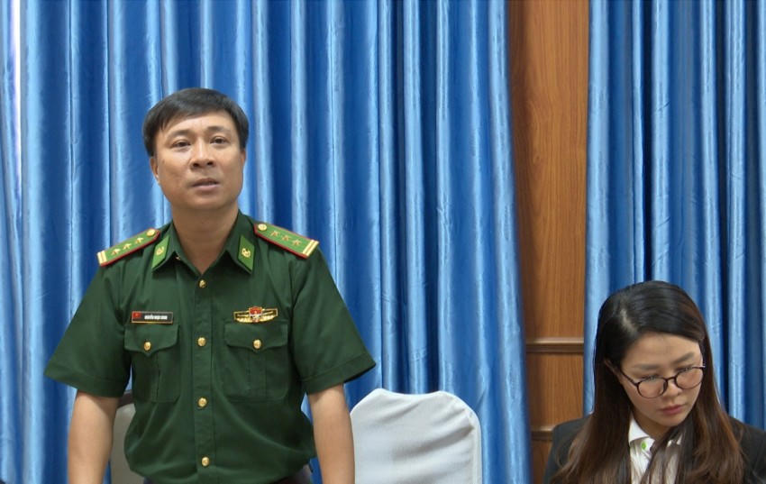 Thượng tá Nguyễn Ngọc Dung - Phó Chính ủy Ban Chỉ huy Bộ đội Biên phòng tỉnh phát biểu tại buổi làm việc