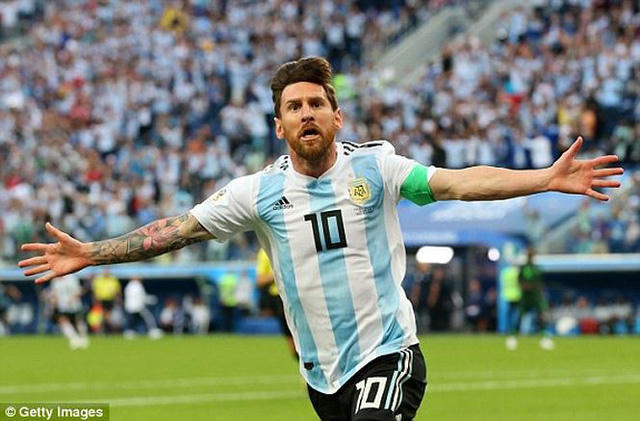 Messi rất hạnh phúc sau khi Argentina vượt qua vòng bảng. Ảnh: Getty Images
