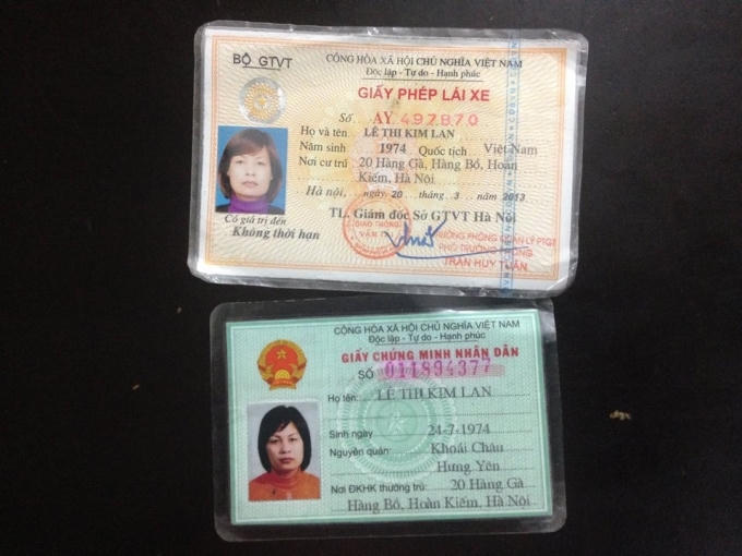Giấy phép lái xe, chứng minh thư nhân dân của chị Lê Thị Kim Lan.