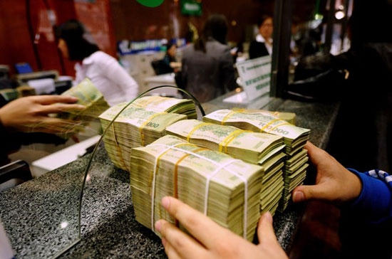 Gửi tiết kiệm ở Ngân hàng Chính sách xã hội. (Ảnh minh họa)