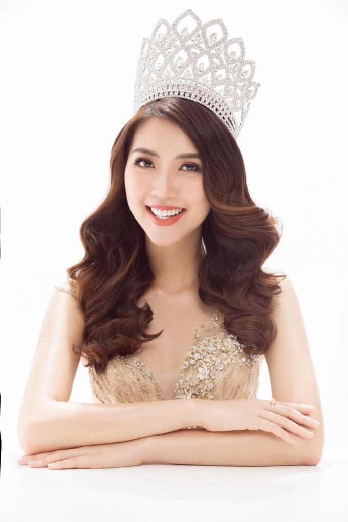 Tường Linh đã chính thức tham gia ghi hình cho chương trình The Face 2017.