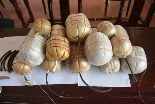 8 quả mìn mà nhóm ngư dân dùng để đánh bắt thủy hải sản