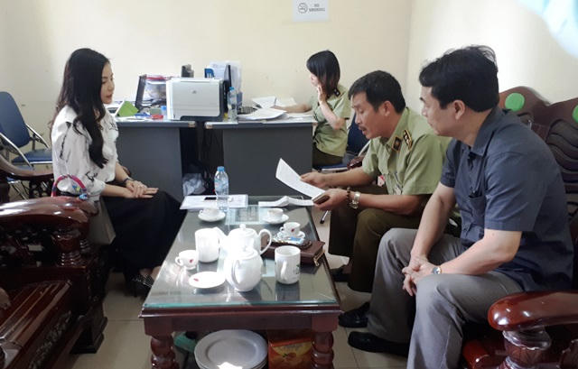“Bà chủ” lô hàng mỹ phẩm trị giá 11 tỷ đồng nghi hàng giả là Nguyễn Thu Trang đã tới làm việc với cơ quan chức năng vào chiều ngày 31.10 (Ảnh: PL)