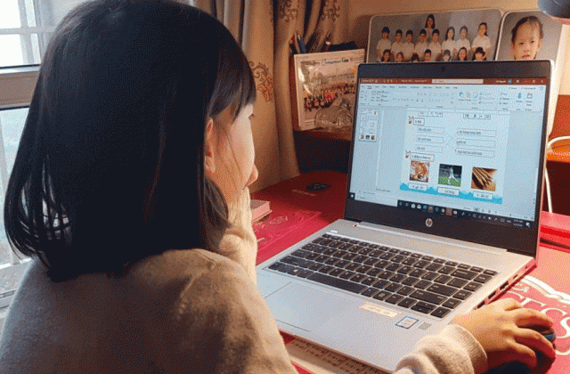 Dịch Covid-19 bùng phát phức tạp, học sinh lớp 12 ở Bắc Giang chuyển sang học trực tuyến