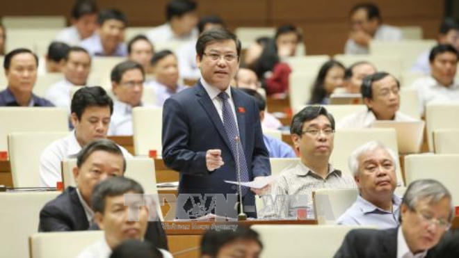 Viện trưởng Viện KSNDTC Lê Minh Trí cho rằng, hiện nay Kiểm sát viên, điều tra viên và thẩm phán đang có 4 vòng kim cô.