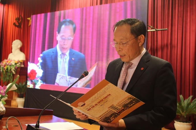 Ông Trương Ngọc Nam, Giám đốc Học viện Báo chí và Tuyên truyền phát biểu khai mạc lễ trao giải.