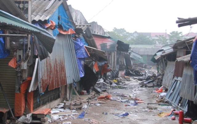 130 ki ốt tan hoang sau khi bị bà hỏa "ghé thăm".