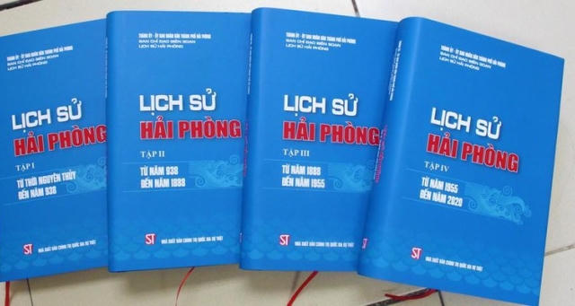 Công bố bộ sách về