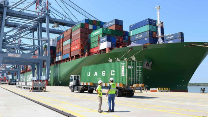 Tổng cục Hải quan ghi nhận tổng trị giá xuất nhập khẩu hàng hóa của Việt Nam từ đầu năm đến ngày 13/06/2018 cán mốc 200 tỷ USD. Ảnh: Internet