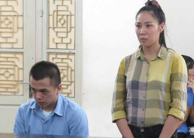 Phan Thị Mạnh Khương và đồng phạm tại phiên tòa.