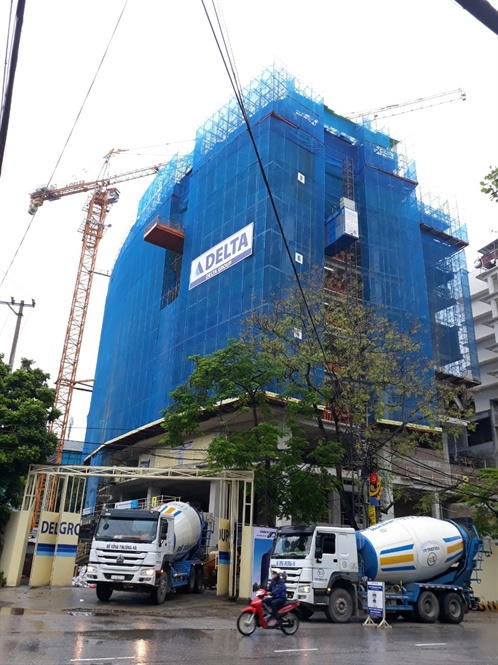 Công trình khách sạn Hoàng Gia – Royal hotel thi công 1 năm mới có giấy phép.