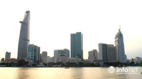 TP Hồ Chí Minh nhìn từ Quận 2.