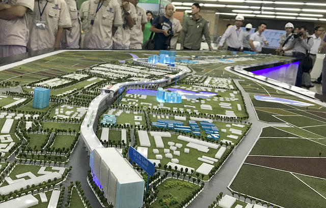 Dự án đường sắt trên cao Cát Linh - Hà Đông được khởi công năm 2011 gồm 13 km đường sắt đi trên cao, 1,7 km ra vào khu depot, 12 nhà ga... Sau 7 năm thi công, đến nay hầu hết các hạng mục của dự án đường sắt đô thị này đã hoàn thành.