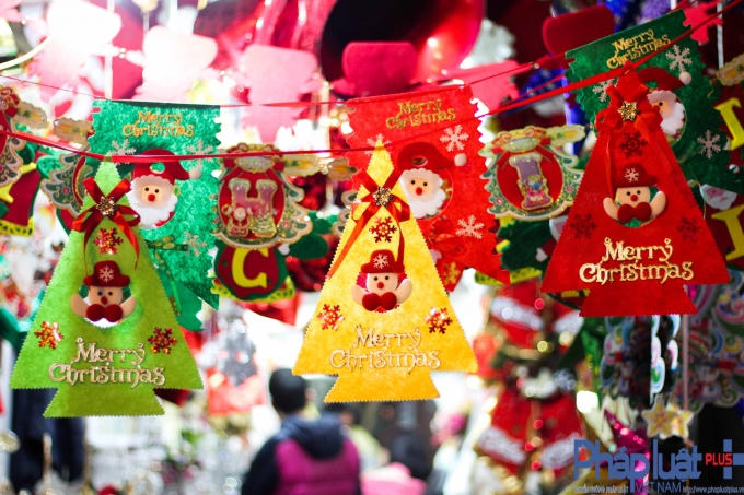 Rực sắc màu Giáng sinh trên Phố Hàng Mã