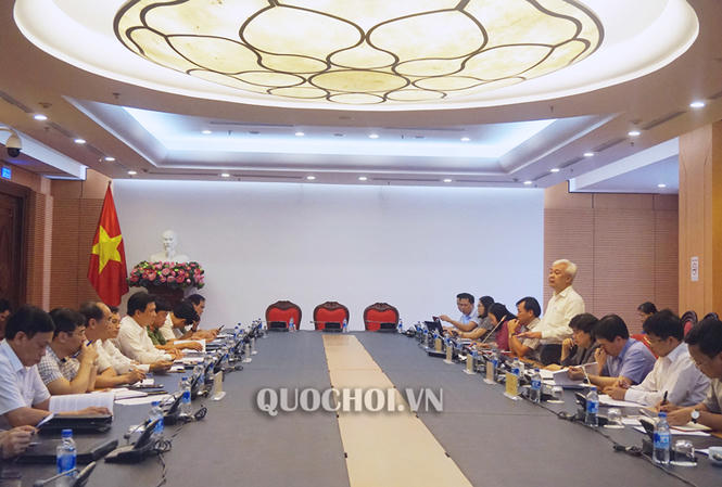 Toàn cảnh buổi làm việc chiều 23/4. Ảnh QH