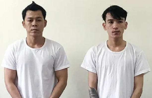 Hai anh em Lê Hoàng Phi và Lê Văn Hoàng tại cơ quan Công an.