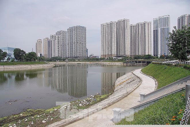 Quận Thanh Xuân đã chủ động phối hợp với Sở TN&MT thống nhất và trình Thành phố xin chủ trương khoan thăm dò để cấp bổ sung nguồn nước cho hồ điều hòa tại Công viên Thanh Xuân.