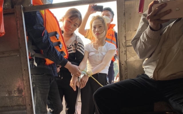 Bắt