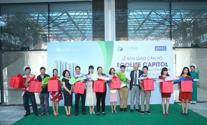 Những cư dân đầu tiên nhận nhà dự án EcoLife Capitol.