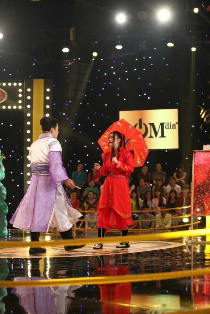 Lâm Vỹ Dạ hóa thân thành pháp sư mê trai.