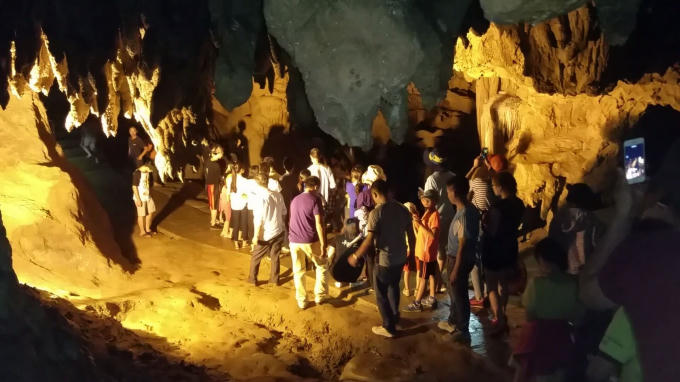 Chi&ecirc;m ngưỡng vẻ đẹp tự nhi&ecirc;n tại Th&aacute;c Bản Giốc v&agrave; động Ngườm Ngao
