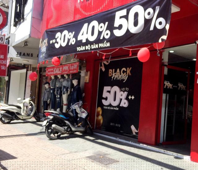 Không khí Black Friday tại TPHCM khá ảm đạm. Ảnh: Đại Việt