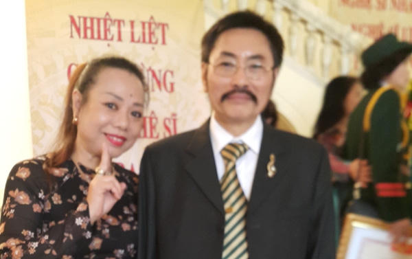 Vợ chồng NSƯT Thu Hà - NSND Hoàng Đạt.