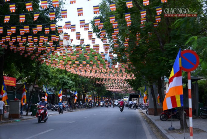 Khu vực diễn ra Đại hội Giáo hội Phật giáo Việt Nam đã được trang hoàng từ nhiều ngày trước.