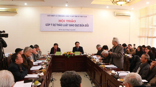 Nhiều vấn đề nóng của giáo dục được các chuyên gia đưa ra tại hội thảo. (Ảnh: Đ.T).