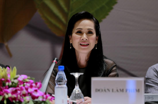 Nghệ sĩ Lan Hương thay đổi hình ảnh trong Giao mùa.