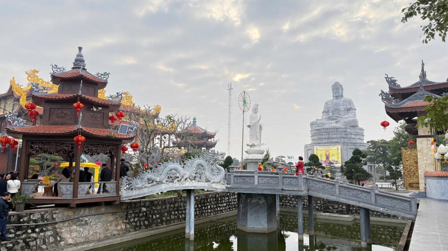 Không gian thanh tịnh chùa Bình A.
