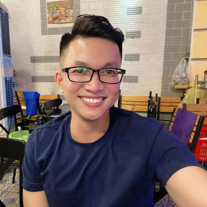 Ông chủ 8x Nguyễn Sỹ Hiền - người làm nên những chiếc bánh cổ động chống dịch trong “bão Corona”