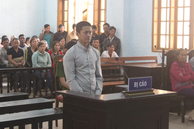 Trần Văn Luyện tại phiên xét xử