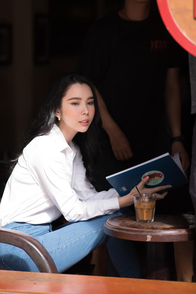 Cô  từng đi phụ việc với mức lương 2 ngàn đồng/ngày.